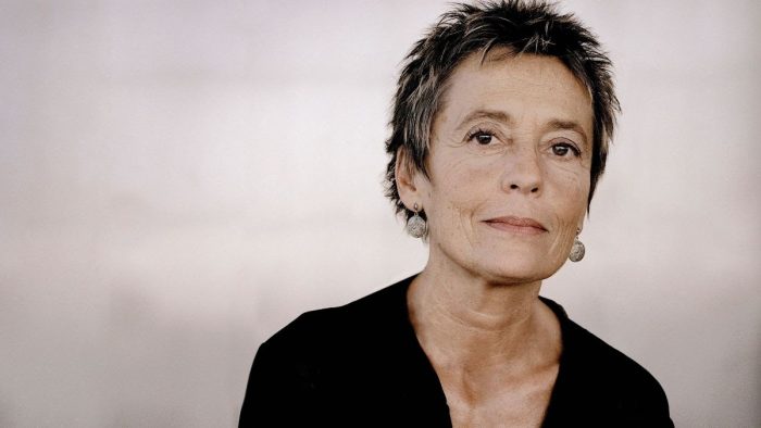 O recital de Maria João Pires, previsto para o dia 21 de março às 19:00, terá um novo programa e um convidado especial – o Coro Infanto-Juvenil da Universidade de Lisboa. A intercalar as duas últimas Sonatas para Piano de Beethoven, a pianista portuguesa partilhará o palco com um dos mais premiados coros juvenis em Portugal para interpretar obras de Schubert, Mendelssohn e Arvo Pärt.